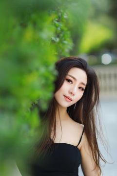 Vivi Asian escort